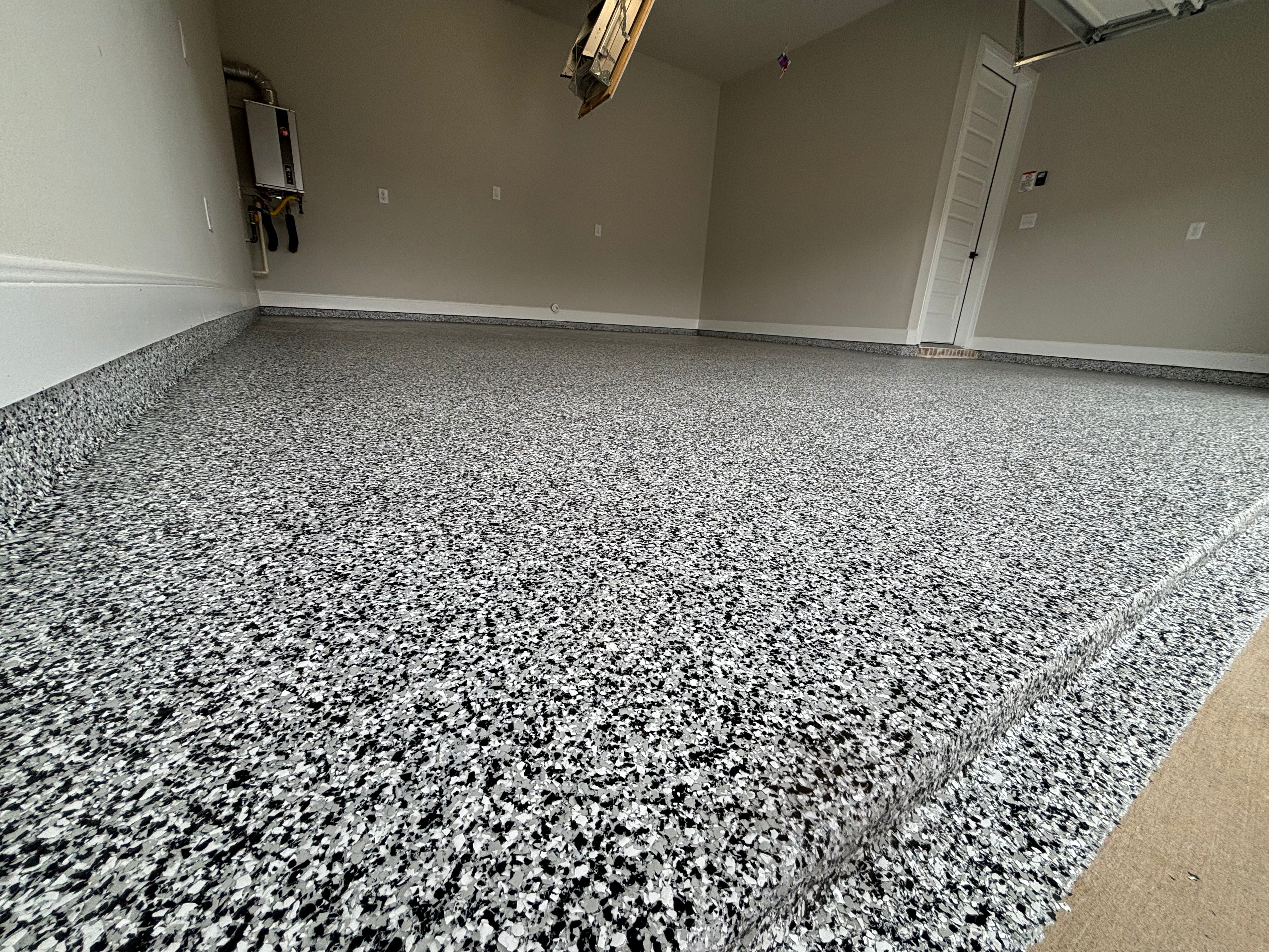 Black & White Bold Flake