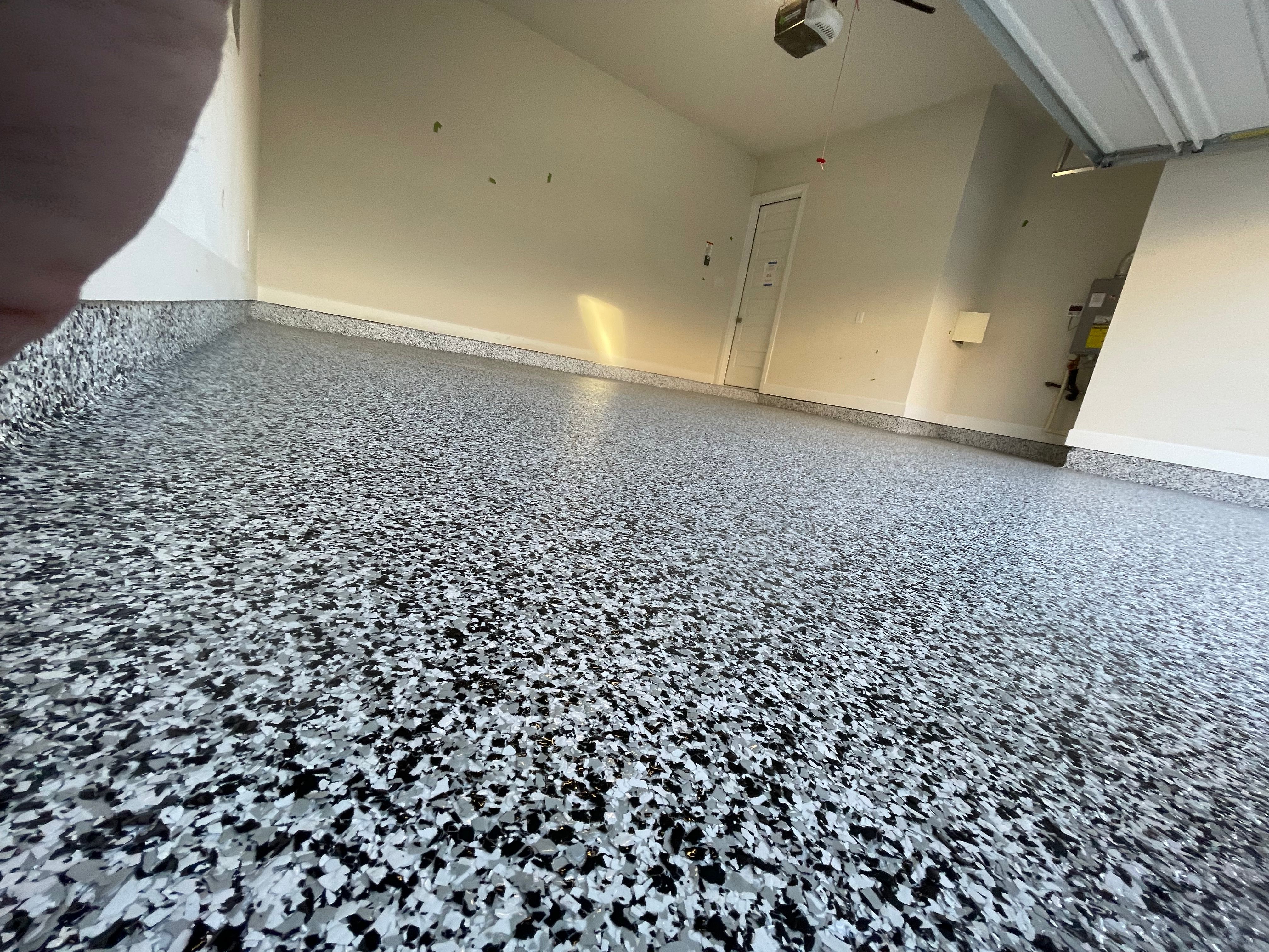 Charcoal Coved Base Flake